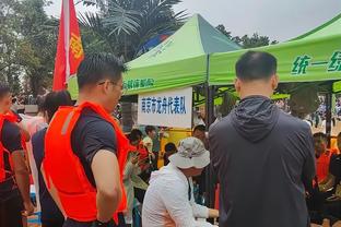 沃格尔谈布克：不会让他出战背靠背 要给他时间准备锦标赛打湖人